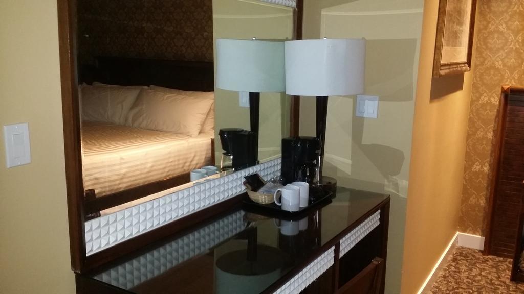 The Deluxe Hotel Vancouver Bilik gambar